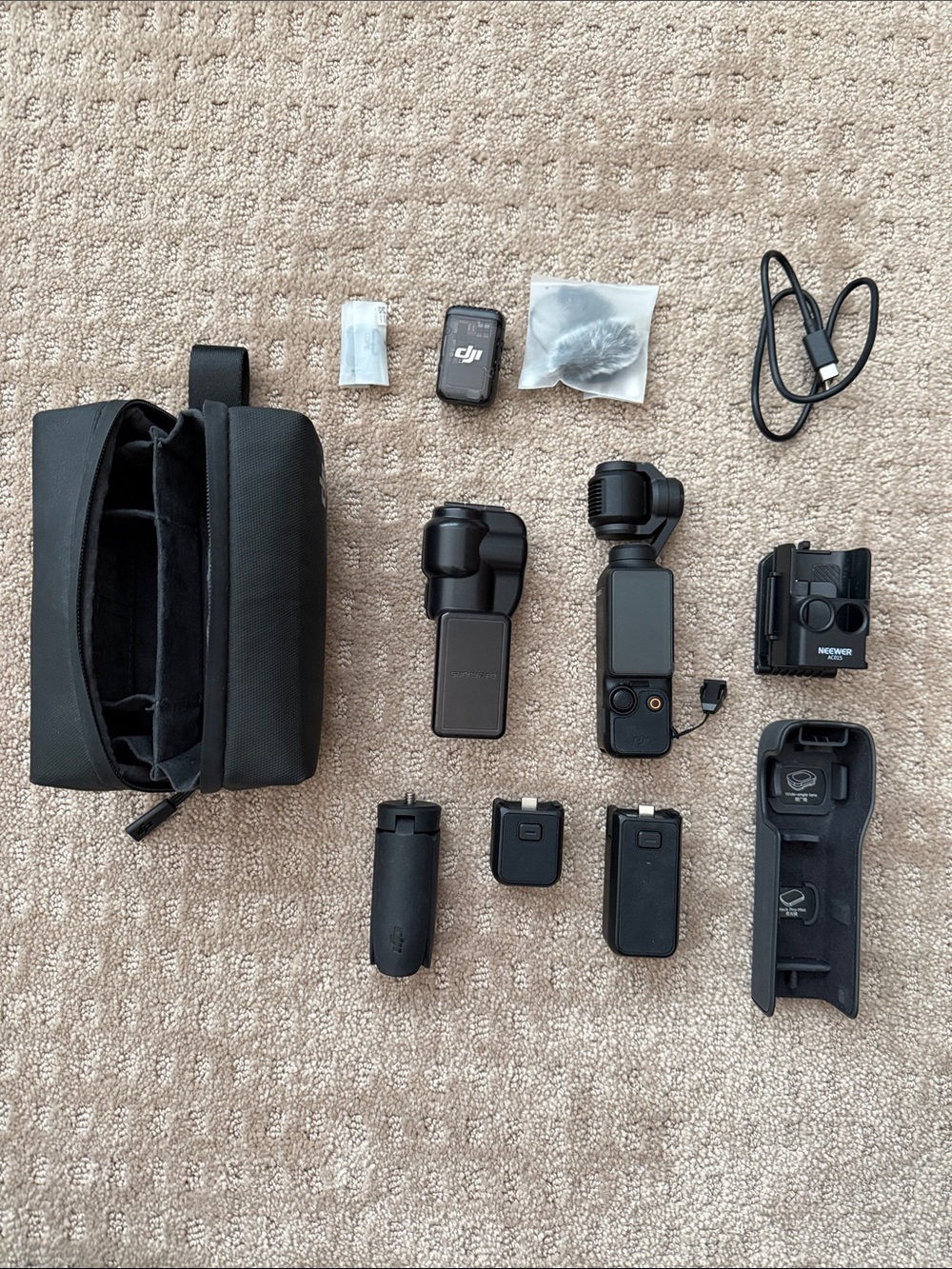 DJI Pocket 3 Creator Combo with Accessories, Mic, Case, Magnetic mount